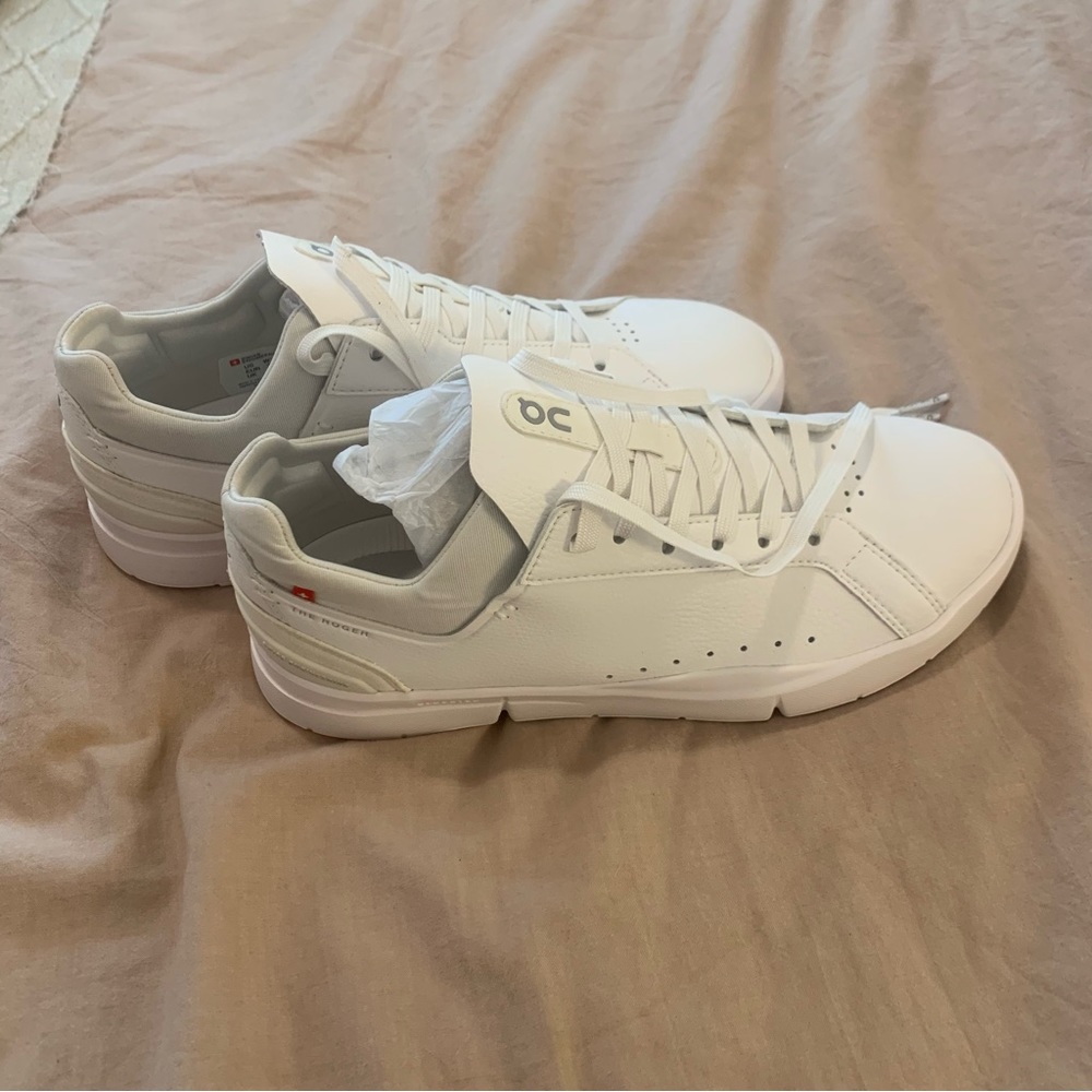 White on cloud sneakers the Roger